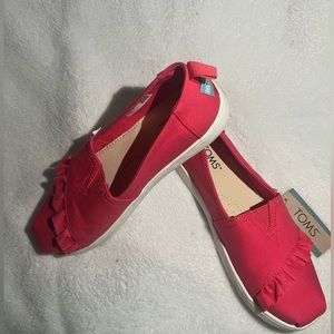 Pink toms youth size 5